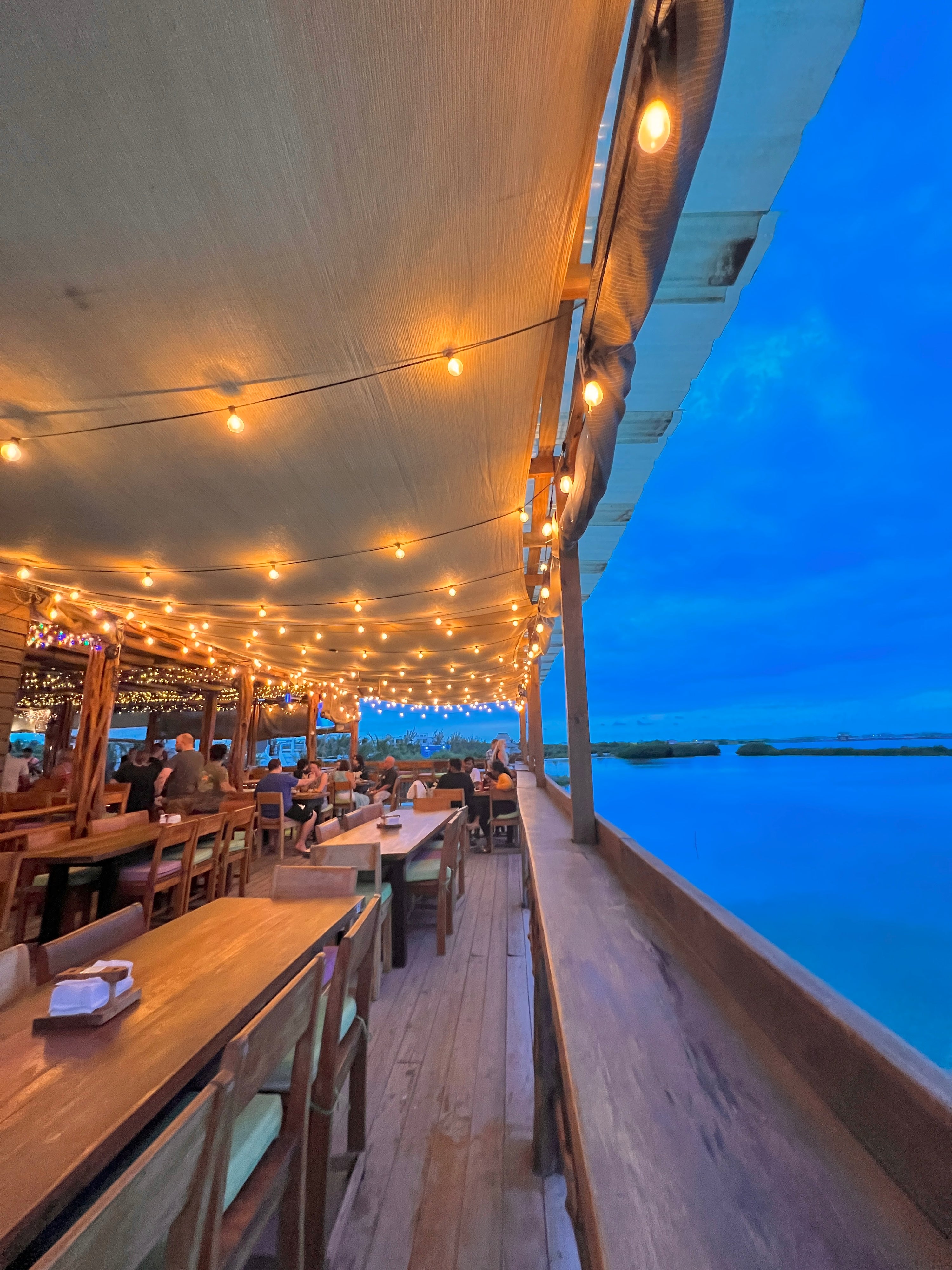 Let us take you to the Best restaurant that has the best sunset view in ambergris Caye.